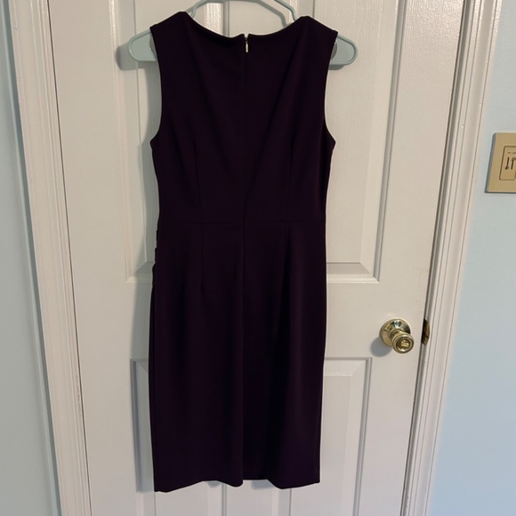 DKNY - Picture 2 of 3